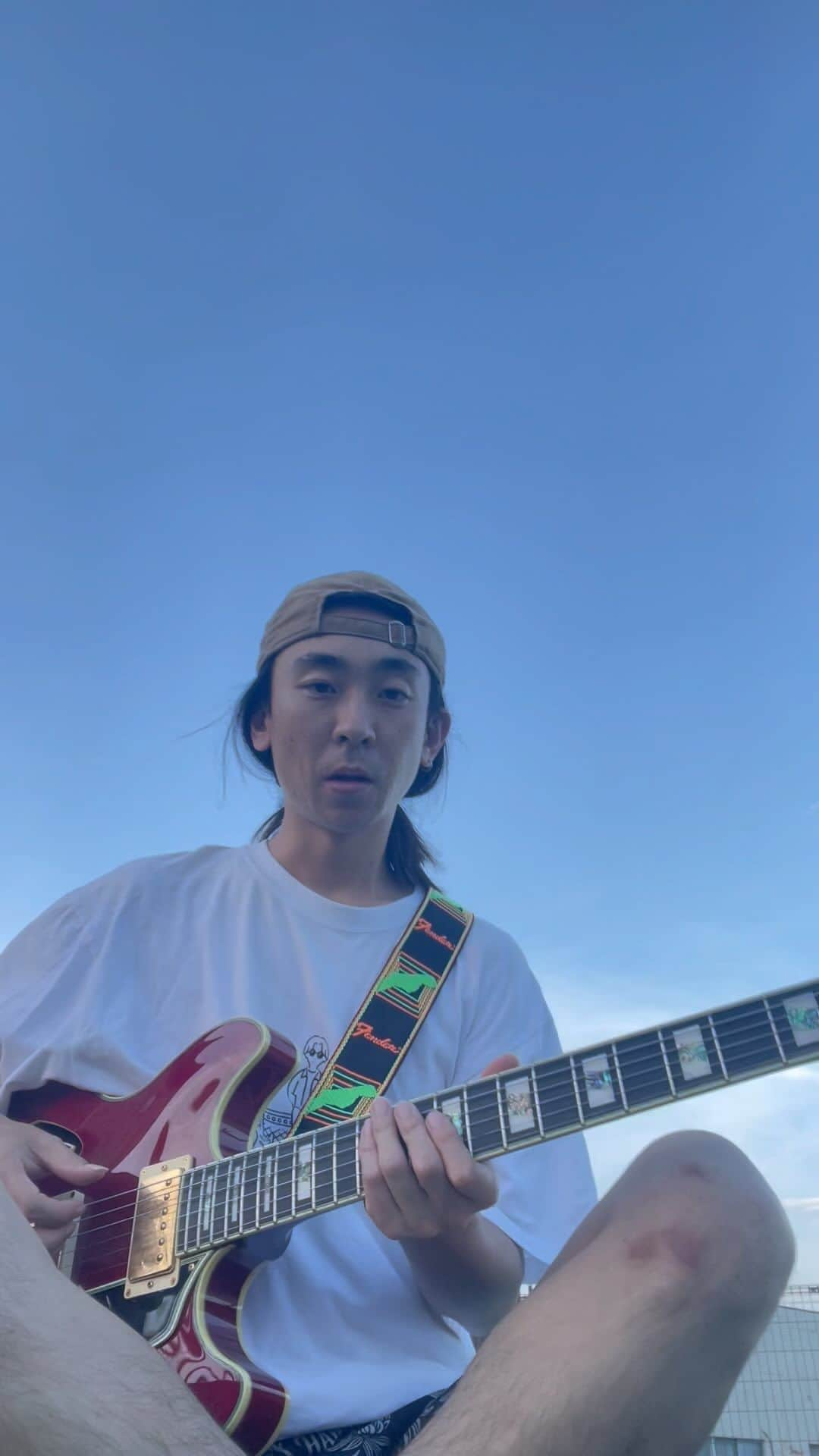 磯貝一樹のインスタグラム：「ひび  #guitar #ibanez #jazz #neosoul #hiphop #jamming #chillvibes #coffeemusic #pickupjazz #pickupmusic #chillhop #japan」