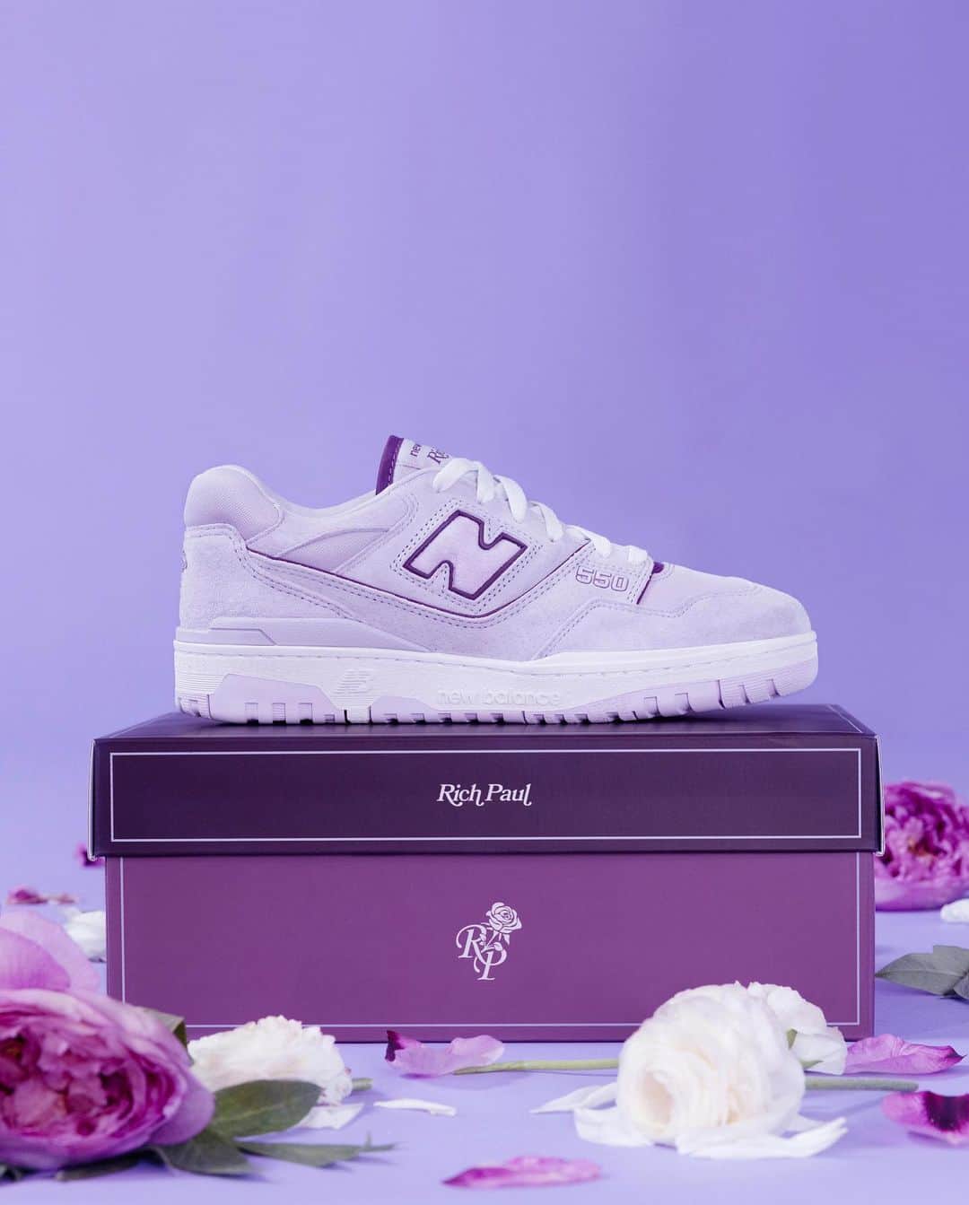 Nice Kicksさんのインスタグラム写真 - (Nice KicksInstagram)「Fresh off the debut of his @klutchathletics launch, Klutch Sports founder @richpaul is teaming with New Balance for another collaborative 550 + apparel collection 💜 @nicedrops   LINK IN BIO for more info 📲」7月12日 1時41分 - nicekicks