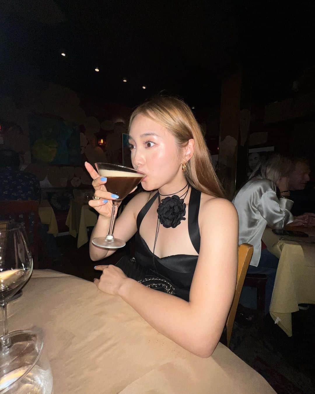 Jenn Imさんのインスタグラム写真 - (Jenn ImInstagram)「An espresso martini is just a ritzy Redbull vodka ☕️ In other news, what are your thoughts on digital vs. film? I'll sip while I wait.」7月12日 2時21分 - imjennim