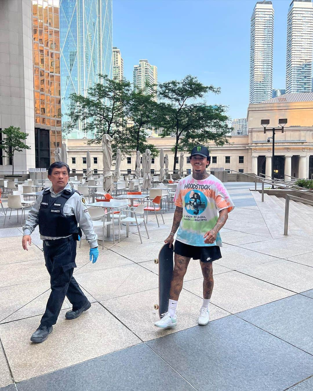 ナイジャ・ヒューストンのインスタグラム：「All good got the clip we out!😁 Good times Toronto✌🏽」