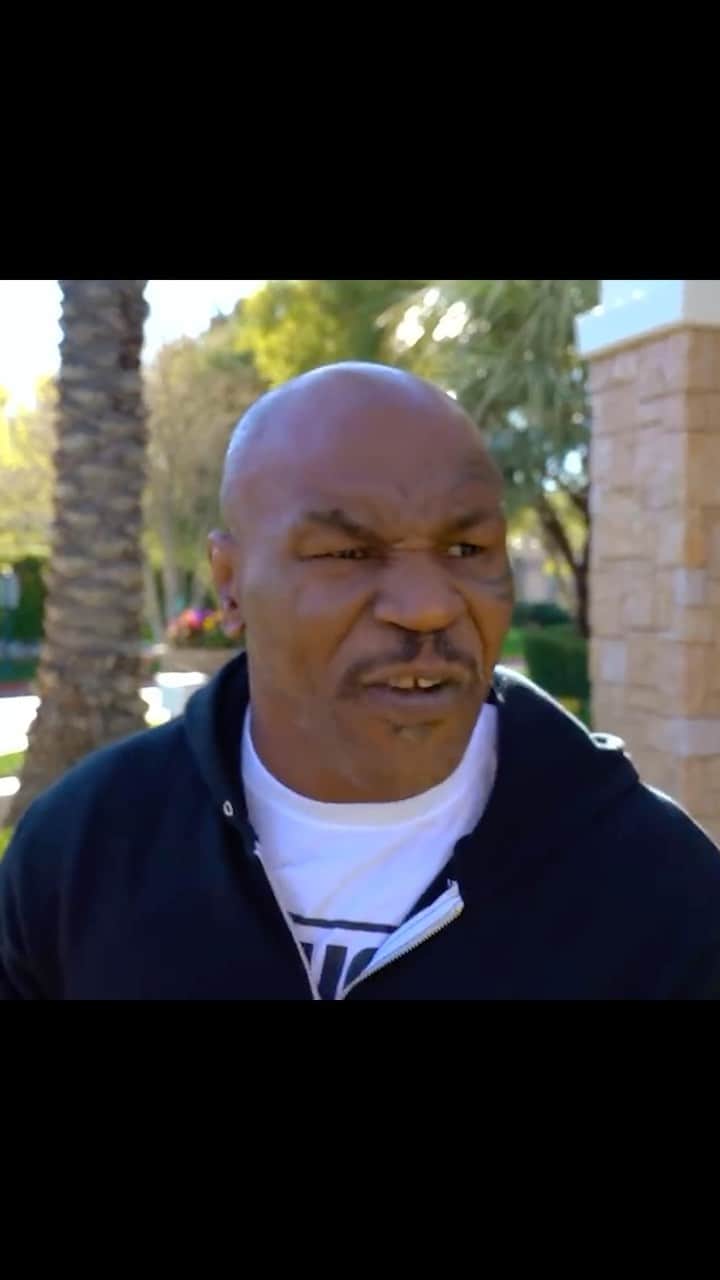 Anwar Jibawiのインスタグラム：「Being @miketyson’s neighbor 🥪」