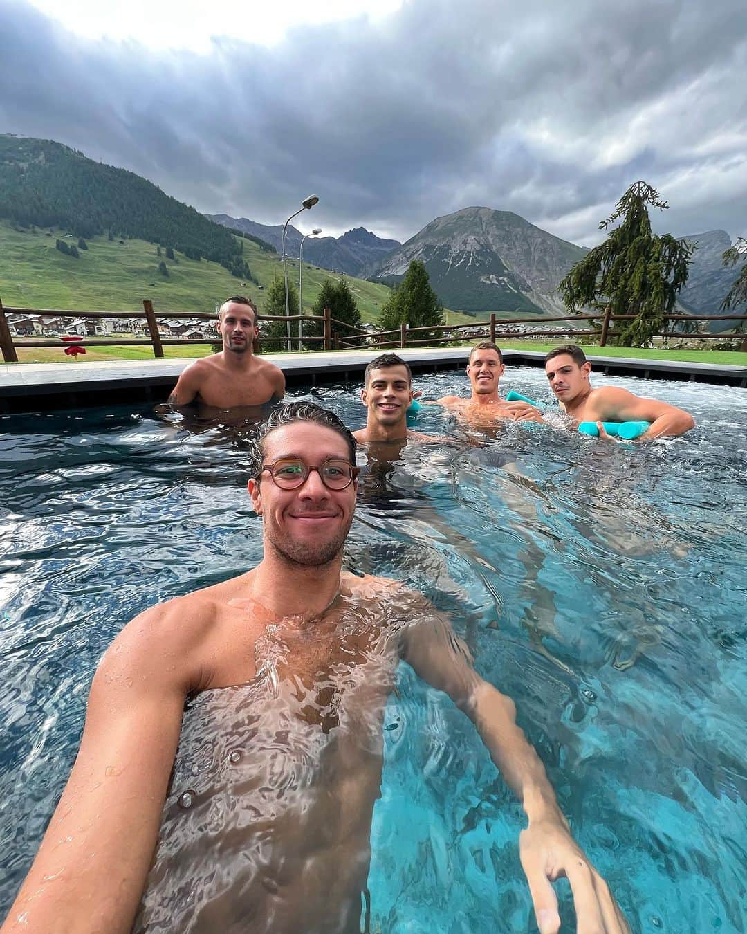 ブランドン・アルメイダさんのインスタグラム写真 - (ブランドン・アルメイダInstagram)「Livigno pt1 📍」7月12日 4時34分 - brandonnalmeida
