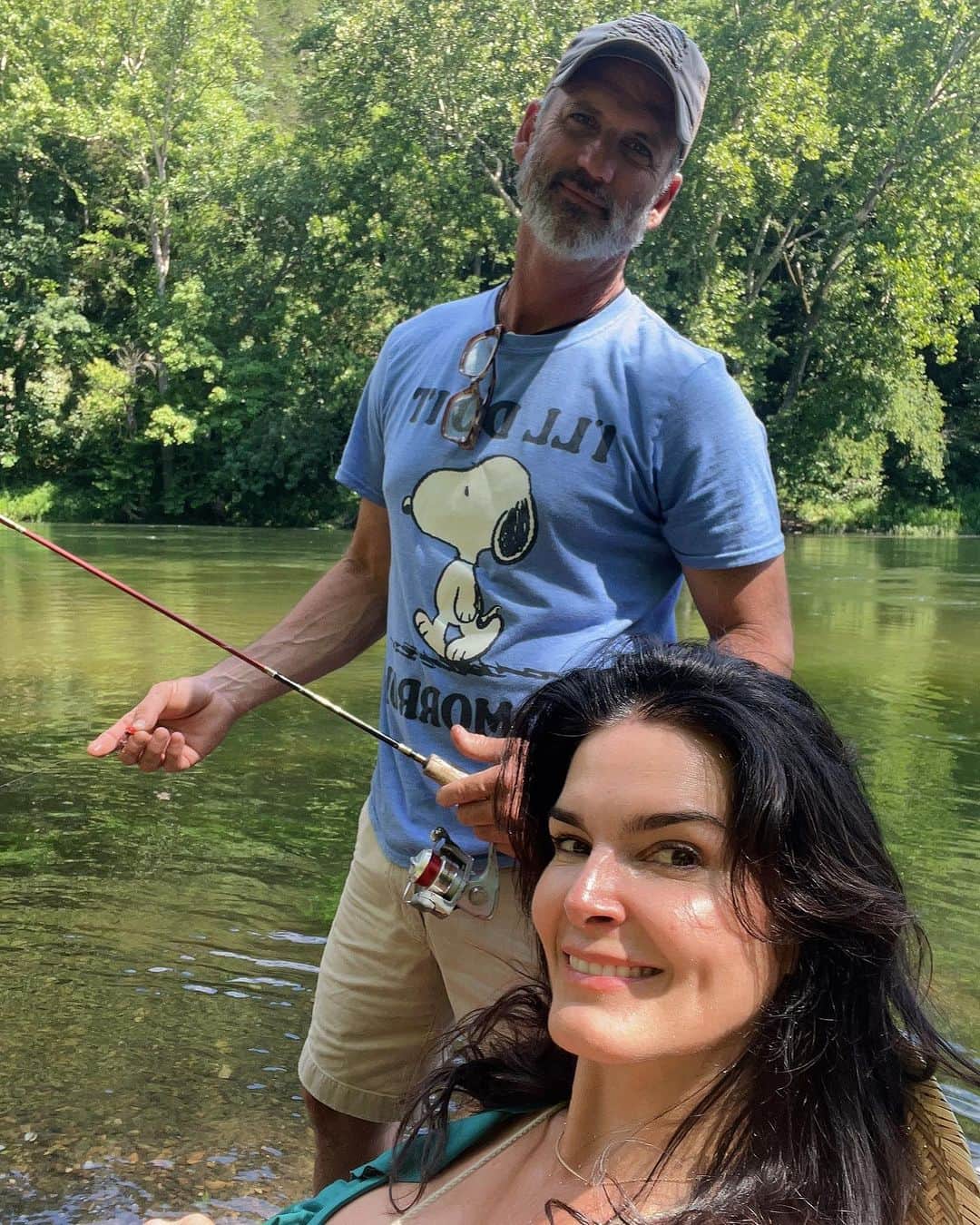 アンジー・ハーモンのインスタグラム：「It’s the fishing attire for me… 😂❤️😂  #illdoitomorrow #snoopy #grownassman #blessed #grateful #❤️❤️❤️」