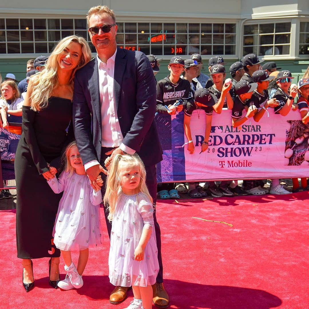 サンフランシスコ・ジャイアンツのインスタグラム：「LIVE from the Red Carpet 🤩 #AllStarGame」