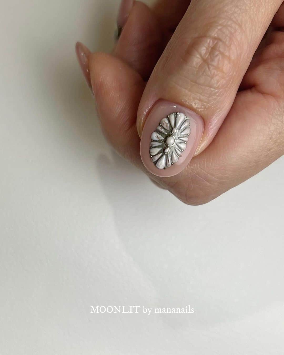 mananailsのインスタグラム：「White turquoise🐚」