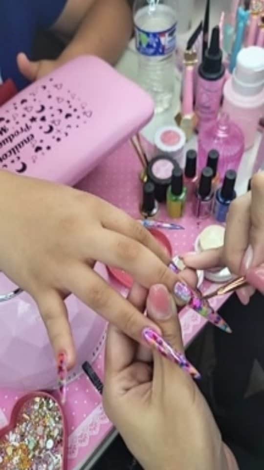 Max Estradaのインスタグラム：「Enailcouture.com new 123go bubble gum gel,  solid glue gel♡ vegan and Hypoallergenic.  Made in America 🇺🇸The moment so many have been waiting for is finally here! Enailcouture.com 123go maximum square is the longest flat boxy square pre made full coverage gel nail in the game. We also dropped xs sculpture square and magical ice hologram stickers☆Enailcouture.com 123go 5XL Coffin nails are the longest full coverage pre made gel nails in the world. They are EVERYTHING, made in America.Enailcouture.com new product drop ♡!~ 123go diy gel and our new charm nail stickers 😍Enailcouture.com made in American ♡!~Enailcouture.com 123go pre made gel nails are the game changer !~ perfect nails every time with no smells or dust!~ long lasting and easy removal , made in America! Enailcouture.com  #ネイル #nailpolish #nailswag #nailaddict #nailfashion #nailartheaven #nails2inspire #nailsofinstagram #instanails #naillife #nailporn #gelnails #gelpolish #stilettonails #nailaddict #nail #💅🏻 #nailtech#nailsonfleek #nailartwow #네일아트 #nails #nailart #notd #makeup #젤네일  #glamnails #nailcolor  #nailsalon #nailsdid #nailsoftheday Enailcouture.com」