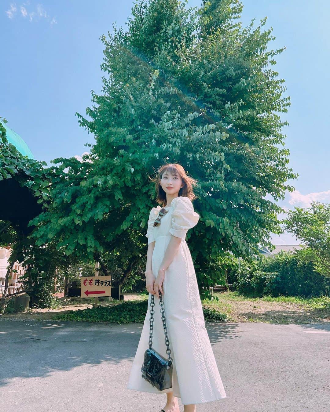 辻野かなみのインスタグラム：「❤︎  ⁡ お天気良い日は気持ちいいねっ☀️ ⁡ ⁡ ⁡#snidel #mamekurogouchi  #辻野かなみ　#かなみん　 #超ときめき宣伝部　#超とき宣 #𝗂𝗇𝗌𝗍𝖺𝗀𝗈𝗈𝖽 #𝗂𝗇𝗌𝗍𝖺𝗅𝗂𝗄𝖾 #𝖿𝗈𝗅𝗅𝗈𝗐𝗆𝖾 #𝗅𝗈𝗏𝖾 #데일리룩　#데일리룩코디　#패션	#오오티디 #데일리　#좋아요　#팔로우」