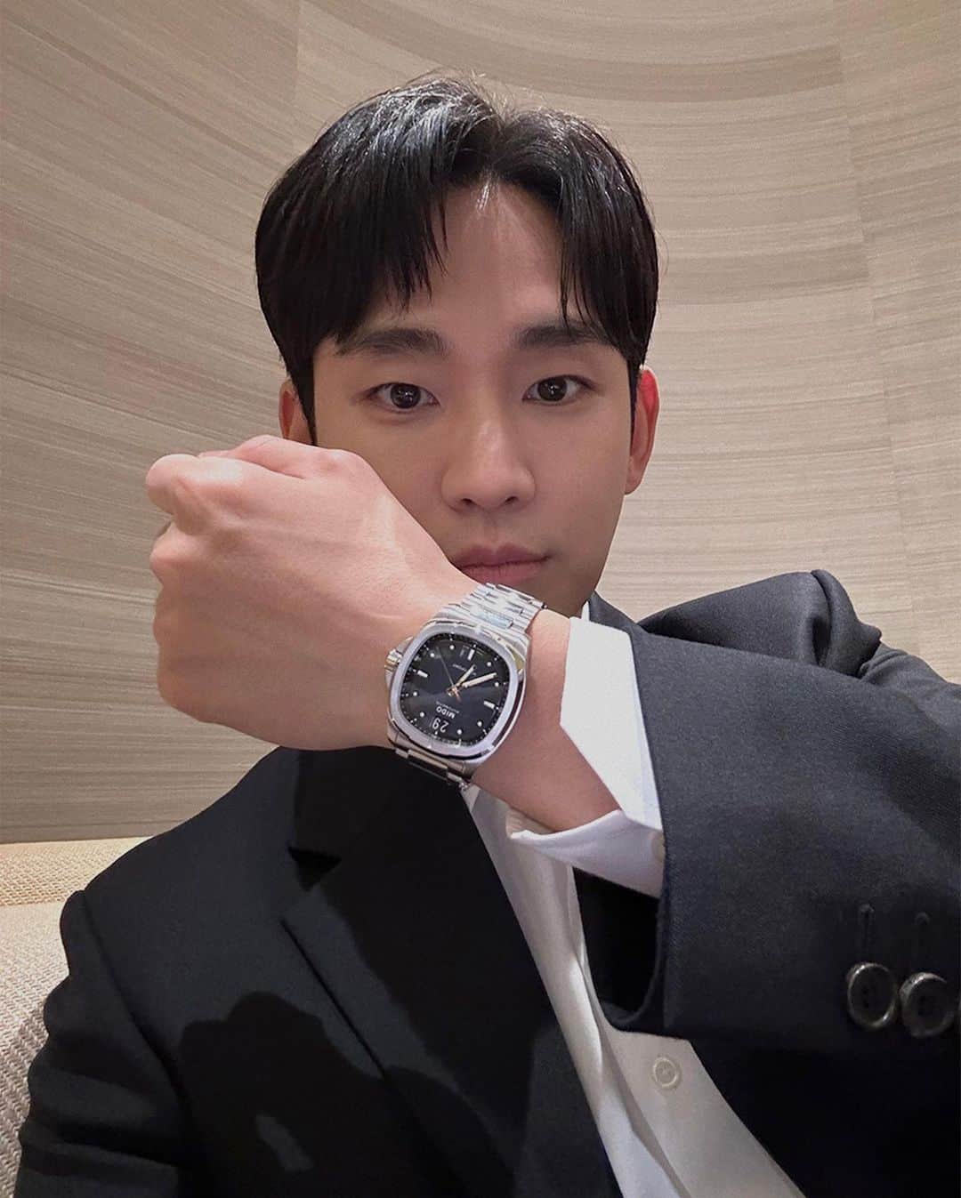キム・スヒョンさんのインスタグラム写真 - (キム・スヒョンInstagram)「#AD #MULTIFORTTVBIGDATE @midowatches」7月12日 17時43分 - soohyun_k216