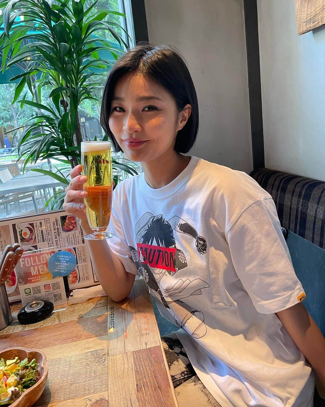 椿原愛さんのインスタグラム写真 - (椿原愛Instagram)「夏はビールが美味しすぎるな。  #いい顔してる」7月12日 17時44分 - ai.tsubakihara