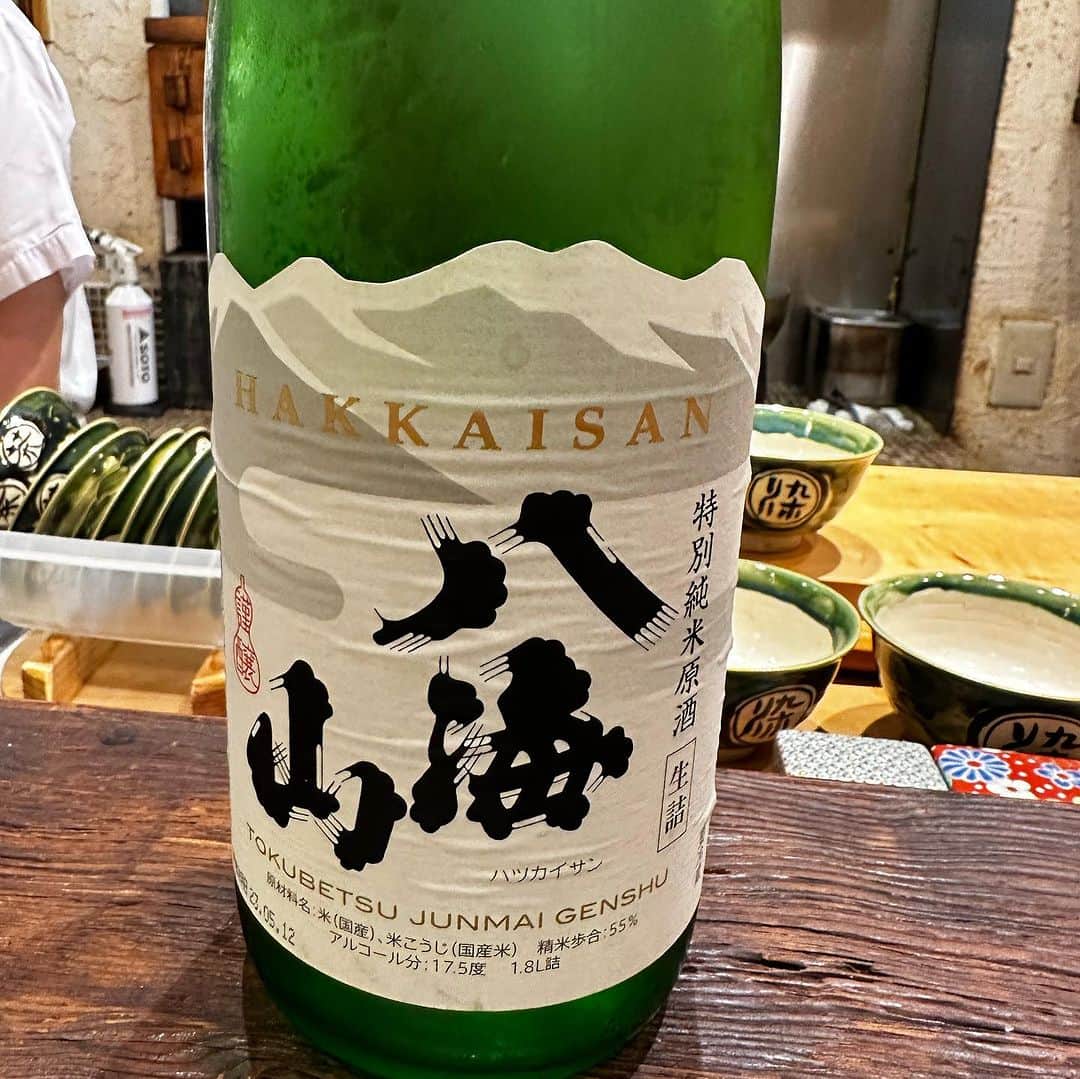 山岸久朗さんのインスタグラム写真 - (山岸久朗Instagram)「美味くて安い。これぞ大阪代表の寿司‼️  #鶴と亀 #寿司処 #寿司処鶴と亀  #老松 #老松通り #西天満 #西天満グルメ  #西天満寿司 #西天満ディナー #nishitenma  #osakagraffiti  #sushilove」7月12日 17時42分 - yamaben