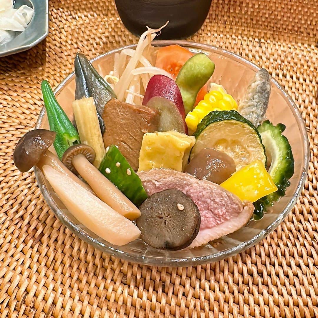 山岸久朗さんのインスタグラム写真 - (山岸久朗Instagram)「美味くて安い。これぞ大阪代表の寿司‼️  #鶴と亀 #寿司処 #寿司処鶴と亀  #老松 #老松通り #西天満 #西天満グルメ  #西天満寿司 #西天満ディナー #nishitenma  #osakagraffiti  #sushilove」7月12日 17時42分 - yamaben