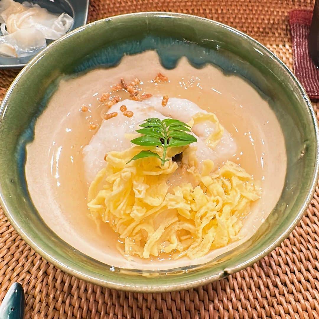 山岸久朗さんのインスタグラム写真 - (山岸久朗Instagram)「美味くて安い。これぞ大阪代表の寿司‼️  #鶴と亀 #寿司処 #寿司処鶴と亀  #老松 #老松通り #西天満 #西天満グルメ  #西天満寿司 #西天満ディナー #nishitenma  #osakagraffiti  #sushilove」7月12日 17時42分 - yamaben