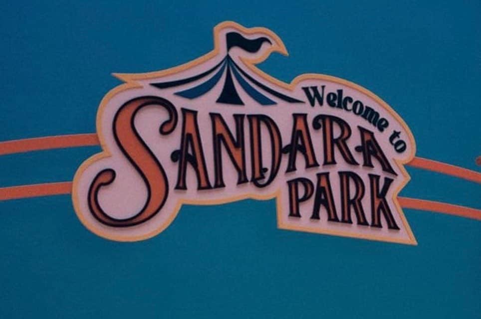 ヒョニ・カンさんのインスタグラム写真 - (ヒョニ・カンInstagram)「🎉 Welcome to ‘SANDARA PARK’ 🎉 드디어 오늘! Just came out #SandaraPark Digital EP 🎵FESTIVAL   긴시간 고민하고 준비하며 간절히 아티스트로서 팬분들과 대중분들 앞에 서는날을 고대하던 언니의 첫 솔로앨범이 지금 방금 공개되었어요!  누구보다도 성실히 열심히 준비하던 과정을 지켜봐왔기에 온마음을 다해 응원합니다  근데 그와중에 노래가 너무 좋더라구요? 올여름은 이노래야!♥️  #GrandOpeningDay  #산다라박 #SandaraPark #FESTIVAL」7月12日 18時00分 - hyoni_kang