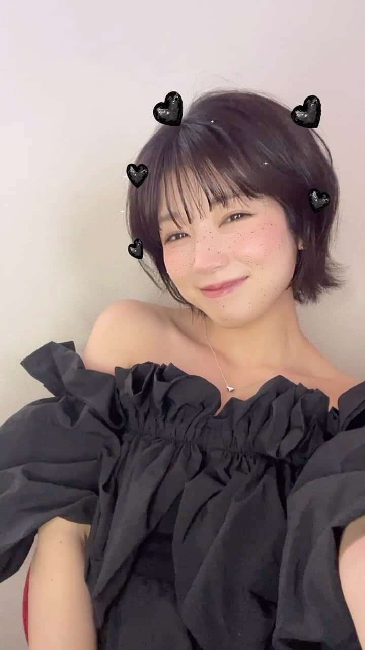 傳彩夏のインスタグラム：「だいぶ過ぎちゃったけど、7日に23歳になったよ~🌻 ふぅ~大人🤦🏻‍♀️ 今年もたくさん笑えますように~🫶🏻」