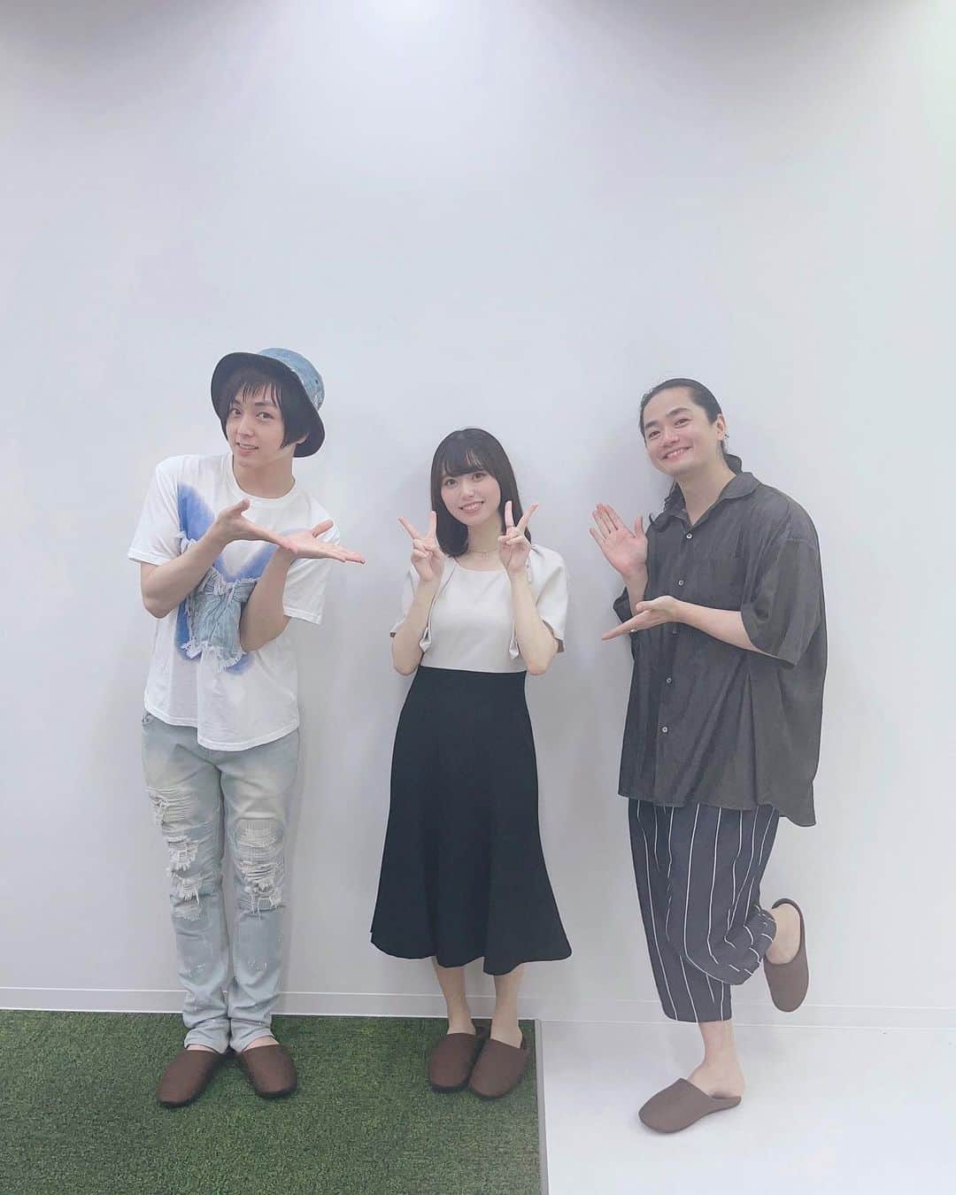 星名あゆみのインスタグラム：「【お知らせ】 人気声優の蒼井翔太さんと福山潤さんが パーソナリティを務めるWEBラジオ 『福山蒼井』にゲスト出演させていただきました！！  TikTokのことなど…色々お話しできて、 ラジオ収録とっても楽しかったです☺️  ぜひラジオ聴いてみてね〜！🌼 #福山蒼井」