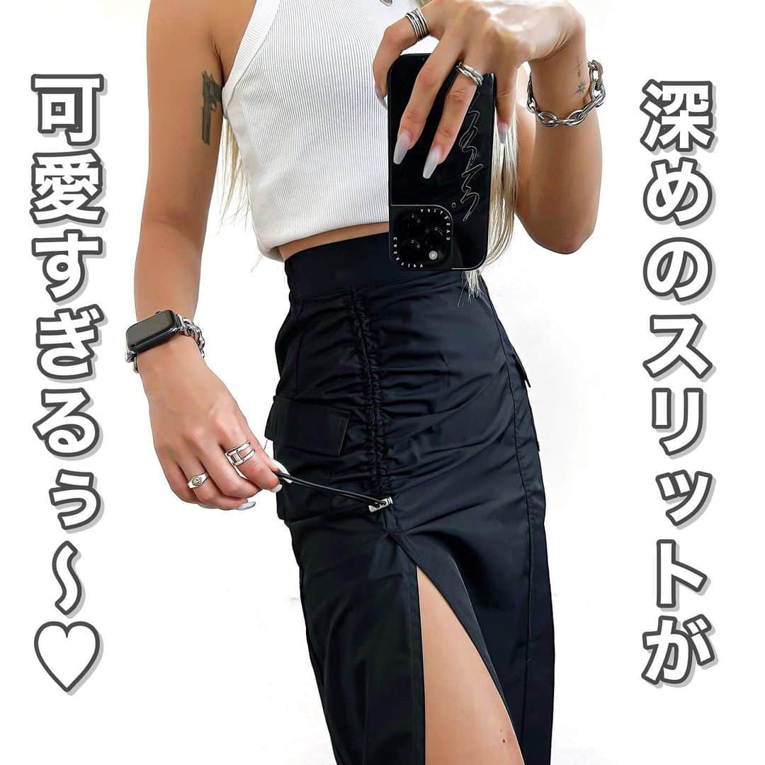 MARIさんのインスタグラム写真 - (MARIInstagram)「爆発的に可愛い ＧＲＬ新作！！！ .  ドロストスリットタイトスカート [gm737] ¥2,099（税込） .  160cm Sサイズ着用 .  ハイウエストで履いても ウエストぴったりでした！ .  ファスナーは後ろに ついてるタイプだよ✔︎ .  サンダルは購入した時ストーリーに載せた  @hm のチャンキープラットフォームサンダル！ .  なんですが、、、 オンライン見たら完売してました🥺🙏🏻 .  店舗にはまだありそうなので 欲しい方は在庫調べてみて下さい！ .  #grl #grl購入品 #grlコーデ #グレイル #グレイルコーデ #ジーユー #ジーユーコーデ  #スリットスカート #ロングスカート #ロングスカートコーデ #ハイウエストスカート #スカートコーデ #タンクトップ #大人カジュアルコーデ #大人カジュアル #プチプラ高見えコーデ #全身プチプラ #夏コーデ #毎日コーデ #サンダルコーデ #30代コーデ #タイトスカート #タイトスカートコーデ #プチプラコーディネート #全身コーデ」7月12日 20時20分 - mar1990_