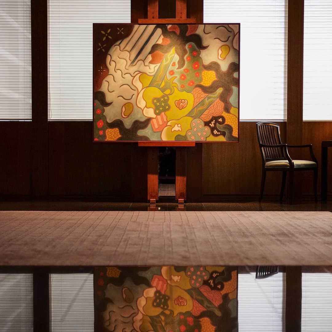 Park Hyatt Tokyo / パーク ハイアット東京さんのインスタグラム写真 - (Park Hyatt Tokyo / パーク ハイアット東京Instagram)「Enjoy our limited collection of notebooks featuring each one of the four seasons with hallmark designs by artist Yoshitake Echizenya as seen in our Library. They make the perfect stylish desk companion. Available for purchase @ Delicatessen on the 1st floor.  41階のライブラリーでは、越前谷嘉高氏が描いた春夏秋冬の4枚を季節に応じて架け替えています。それぞれのアートを表紙にあしらったミニノートもデリカテッセンで販売しており、お土産として好評です。  Share your own images with us by tagging @parkhyatttokyo  —————————————————————   #ParkHyattTokyo #ParkHyatt #Hyatt  #luxuryispersonal #memories #hotelstay #journal #artwork  #yoshitakaechizenya #パークハイアット東京  #思い出 #日記 #ダイアリー #ホテルステイ #越前谷嘉高 #四季」7月12日 19時00分 - parkhyatttokyo
