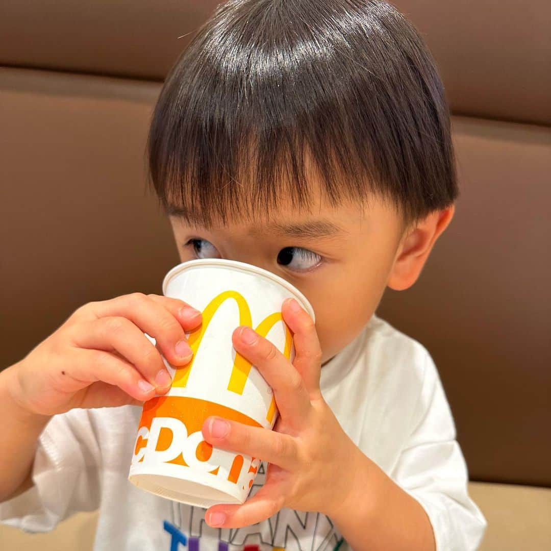 高城亜樹のインスタグラム：「マックシェイク🥤😍 冷たくて美味しかったねぇ！！」