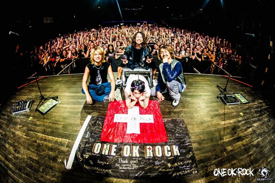 ONE OK ROCKさんのインスタグラム写真 - (ONE OK ROCKInstagram)「Thanks Zurich!! ONE OK ROCK 2023 LUXURY DISEASE EUROPE TOUR!!  #ONEOKROCK #LuxuryDisease #Europe #tour photo by @julenphoto」7月12日 10時25分 - oneokrockofficial