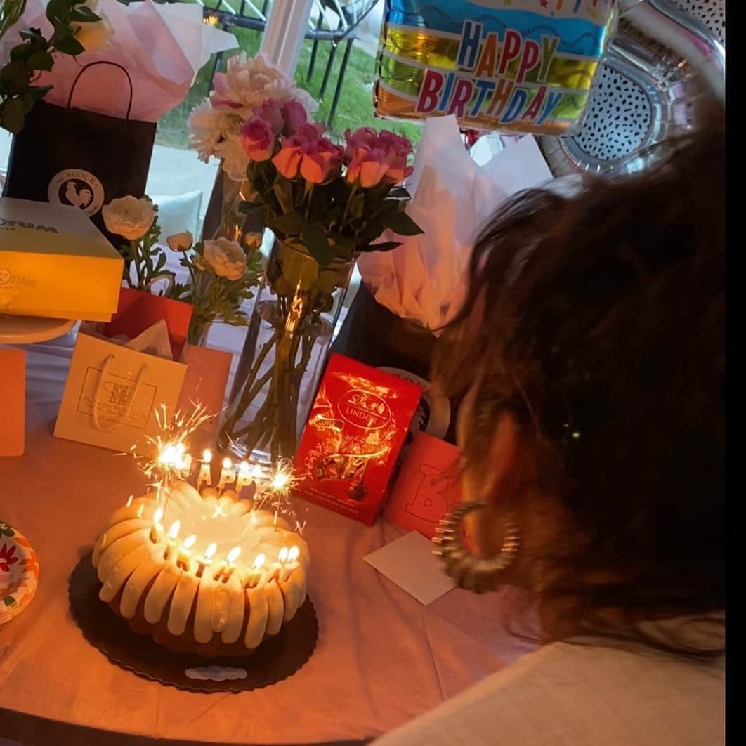 カンディー・ジョンソンさんのインスタグラム写真 - (カンディー・ジョンソンInstagram)「My birthday went a little like this…  1. I wouldn’t have a birthday if it wasn’t for my precious mama @theshannonjohnson  2. Alani stayed up late decorating to surprise me on my birthday morning before we went to church…and @doctorford bought me birthday roses, donuts, a butterfly balloon and the 4 & 5 for my Sweet 16+😂  3. We all did great at having fun but not-so-great at getting good pictures or at least a group photo so this is the best we have of the backs of our heads 😂 @doctorford surprised me by just driving to Malibu …then surprising me (everyone else knew) at @paradisecovebeachcafe   4. My 1st (also foot tall) cake of the day   5. This with at least 3 of my babies, who are all taller than me❤️ My heart is the most full and happiest when I have my babies, all with me, laughing and having fun together❤️  6. There’s no gift that I could’ve been given…more precious to me than the words written in these cards😭…tears were running down my face. I want to laminate these cards and wear them on a chain around my neck or keep them next to my bed to read every night❤️🥹😭❤️  7. Me blowing out Cake #2’s candles: a confetti Bundt cake   8. I will be eating a slice, with my favorite ice cream flavor: coffee…everyday until she’s gone.  9. We went bowling afterwards. The was my “trash” attempt at knocking that 1 pin down😂 I used to looooove bowling in high school, and wanted to buy a pair of bowling shoes to wear to school with my baggy jeans and 60’s thrift store shirts & sweaters I’d buy😂)  10. We used up all our arcade tickets trying to win a “July” bear but after 4 tries we gave up…and  went to finish off my birthday right up until midnight with root beer & orange cream floats and corn dogs and hot dogs - and the girl gave me free fries for my birthday ❤️  This was one of my best birthdays ever…it was such a fun day, I just wished I could live it all over again! No stress, just laughing and fun, not thinking about anything troubling in the world, or life stresses…it was a day I will always savor in my heart!   Thank you for all the birthday wishes and love. I’m honored to matter and be liked or loved by any of you precious souls…feel this giant hug❤️」7月12日 10時43分 - kandeejohnson