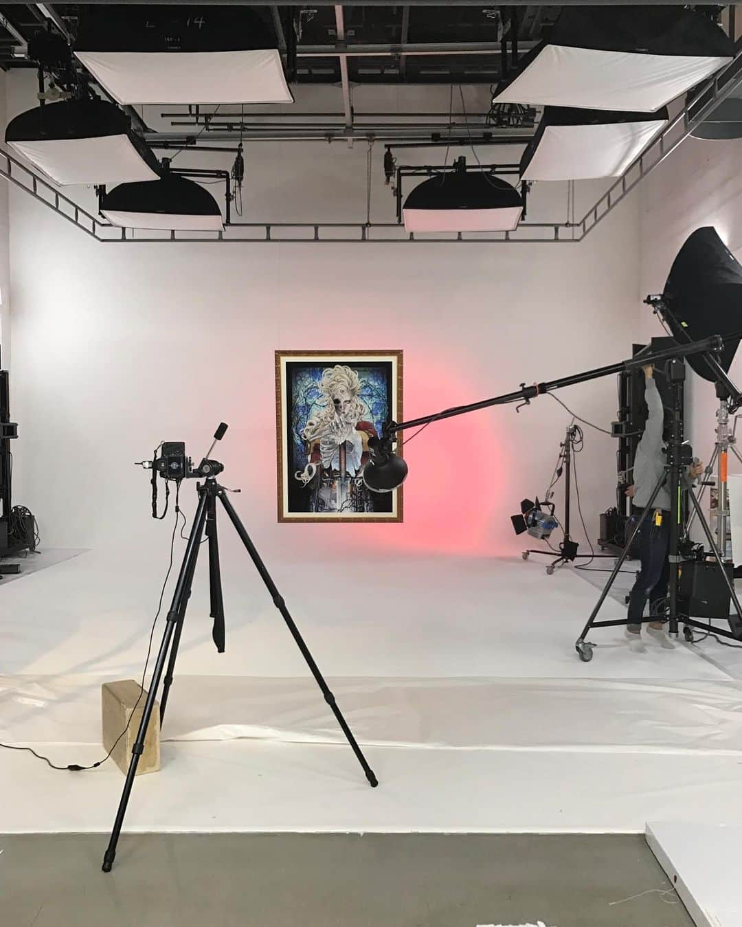 坂本眞一のインスタグラム：「2018.9.13  "Innocent G“   photography of a collection of paintings」