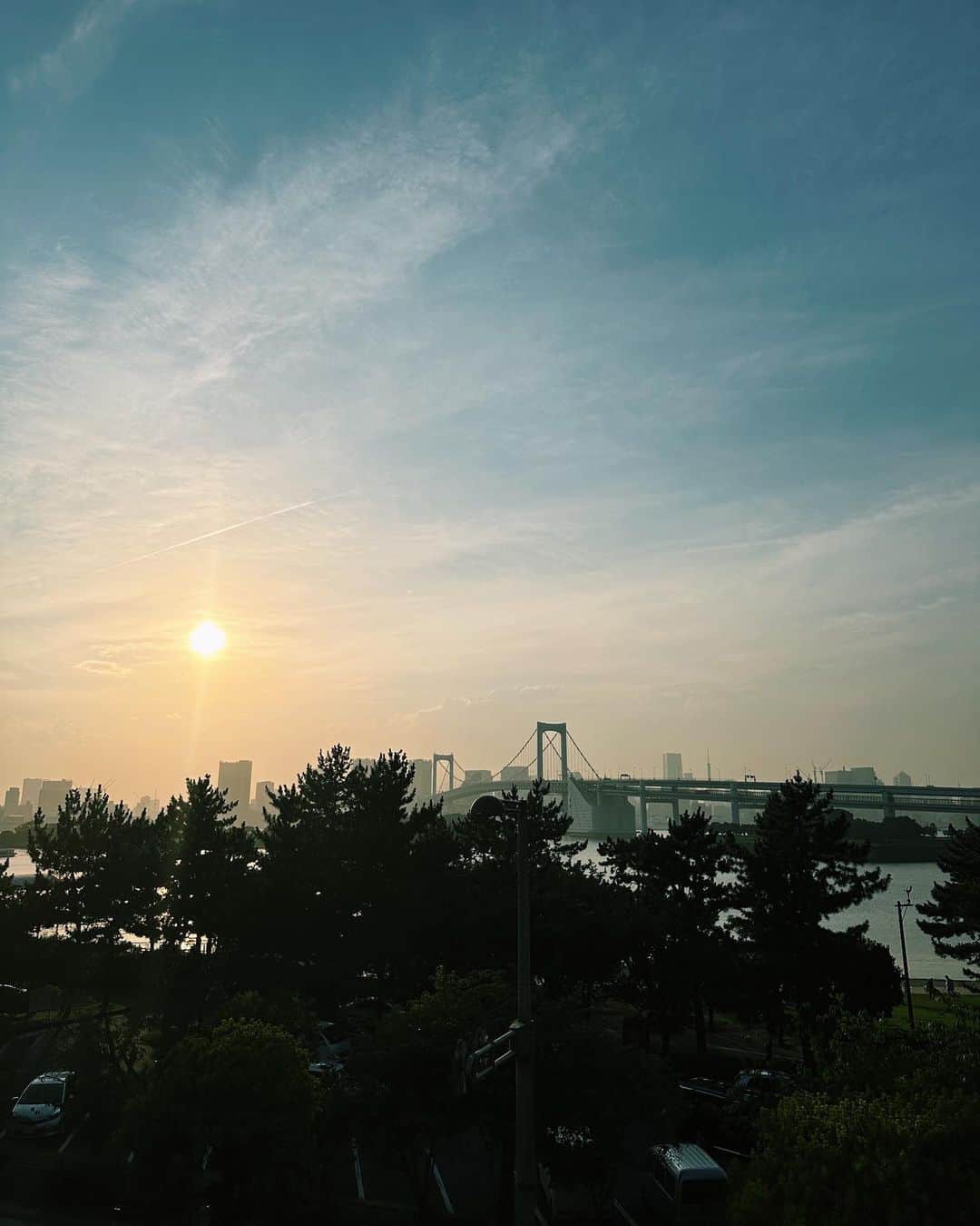 難波サキのインスタグラム：「-𝐬𝐮𝐧𝐬𝐞𝐭&𝐧𝐢𝐠𝐡𝐭🇯🇵🌇🗼」
