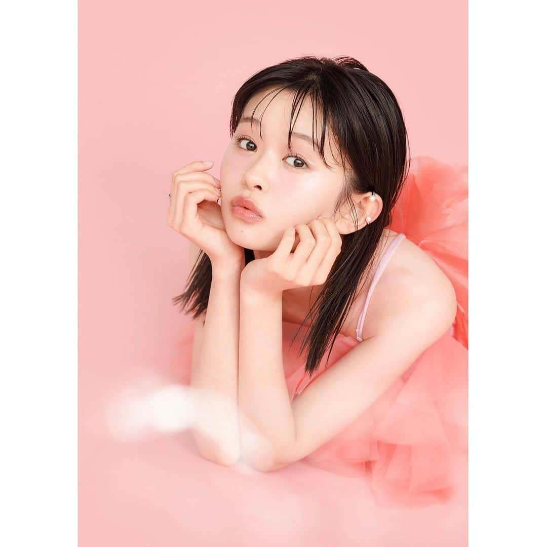 寺田茉布のインスタグラム：「Seventeen 2023 夏号 藤村木音さん  @seventeenjp_mag  @kinon_fujimura_official  @mami_numata  @masacott__」