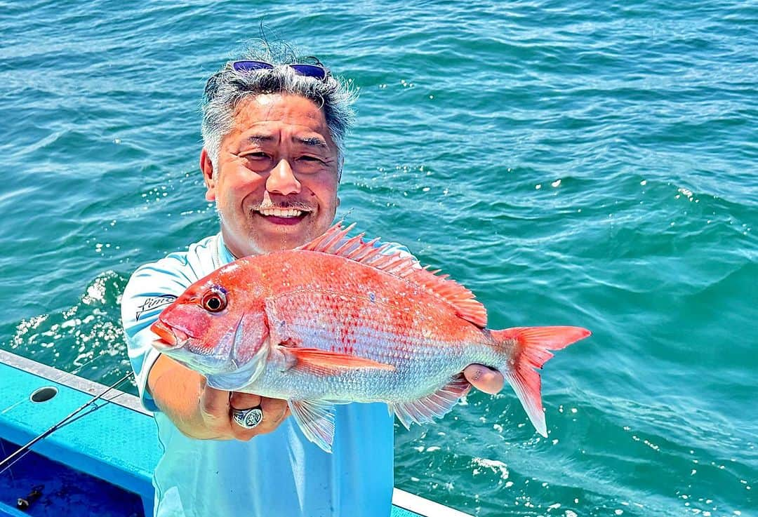 省吾さんのインスタグラム写真 - (省吾Instagram)「今日あたり…  エスコネのお通しは…  焼きおに鯛茶漬けかなぁ…  #藤沢 #SCONNECTION #大人のカラオケスナック #完全禁煙 #鯛茶漬け」7月12日 12時35分 - shogo_hinokuruma