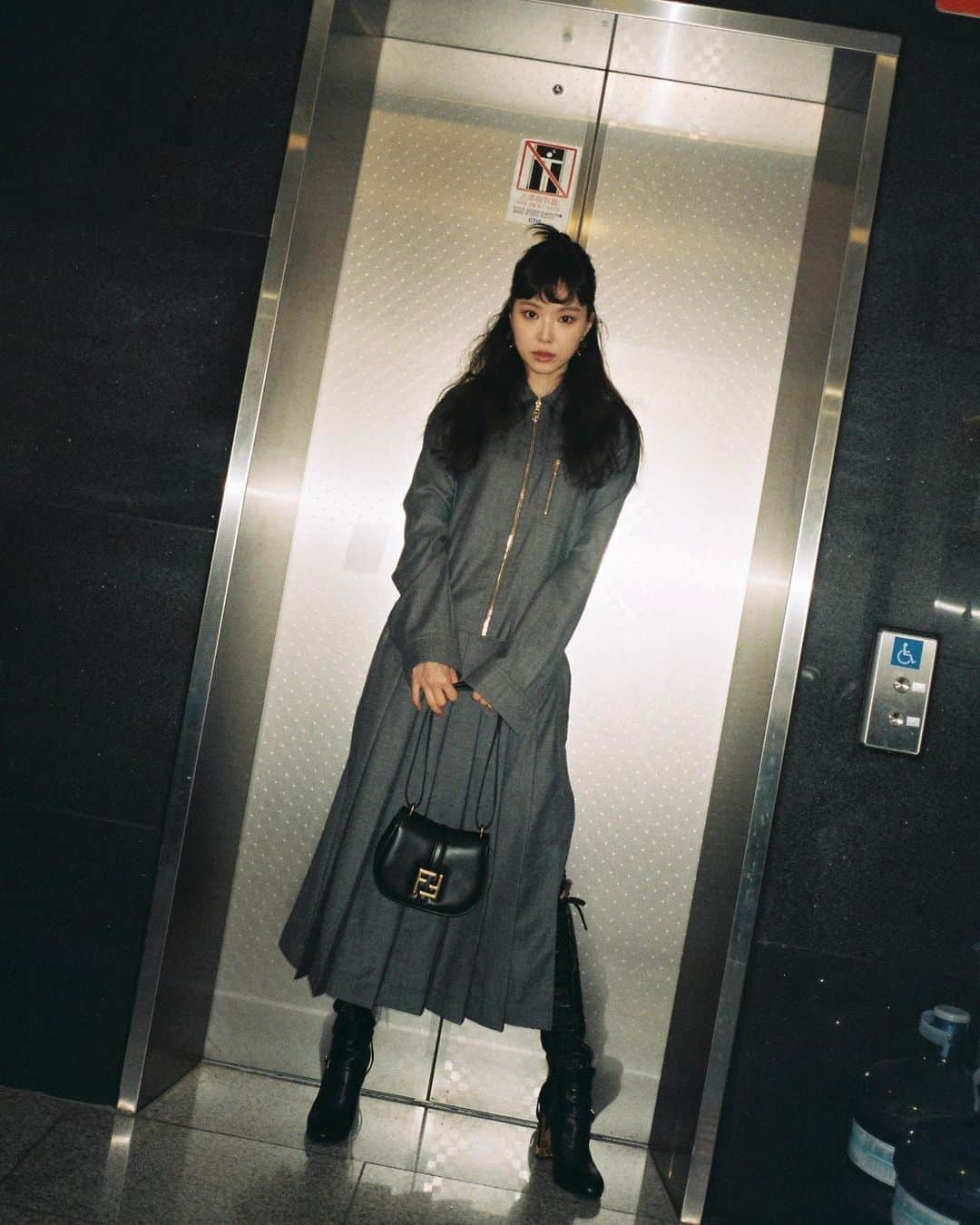 ソン・ナウンさんのインスタグラム写真 - (ソン・ナウンInstagram)「#광고 #fendifw23 @fendi」7月12日 13時26分 - marcellasne_