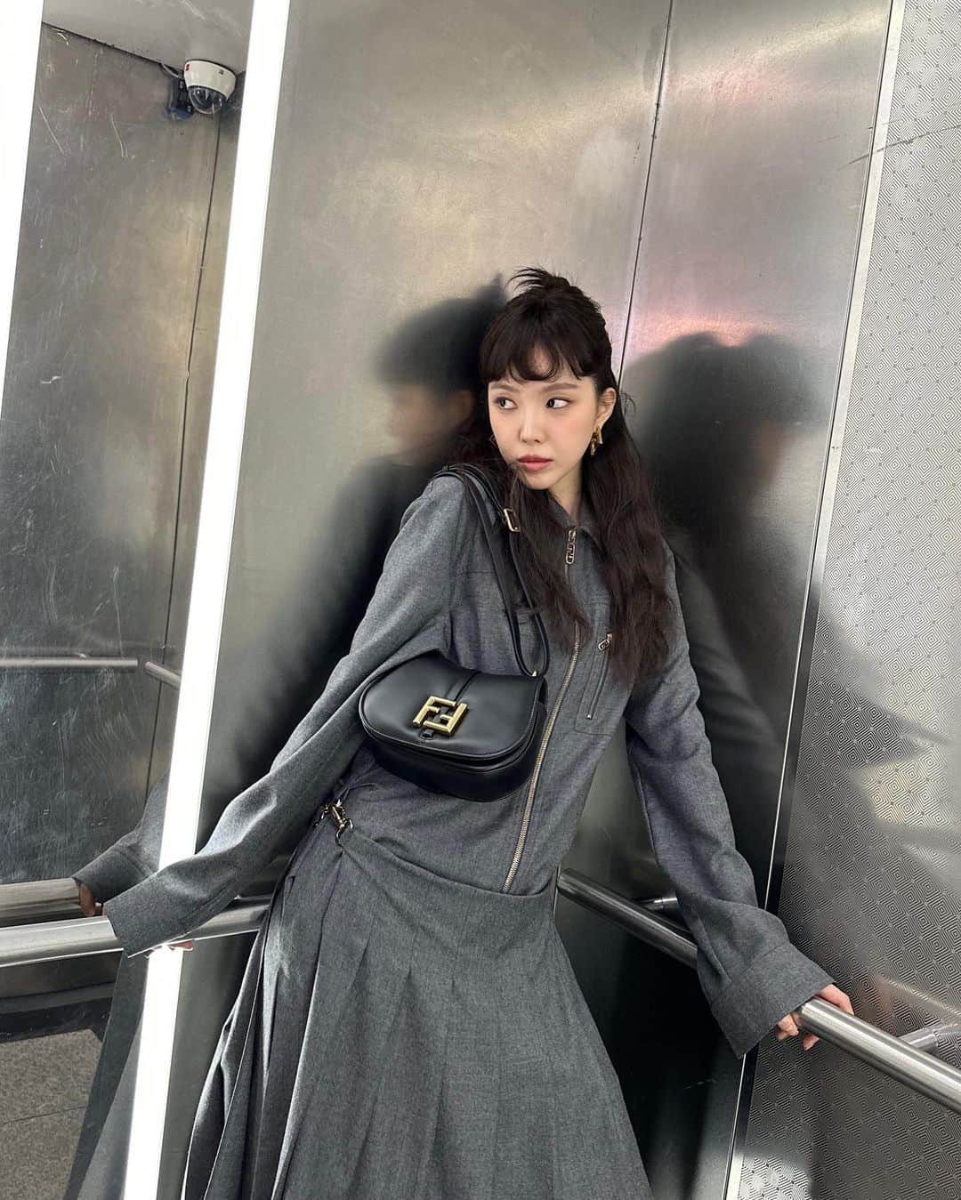 ソン・ナウンさんのインスタグラム写真 - (ソン・ナウンInstagram)「#광고 #fendifw23 @fendi」7月12日 13時26分 - marcellasne_