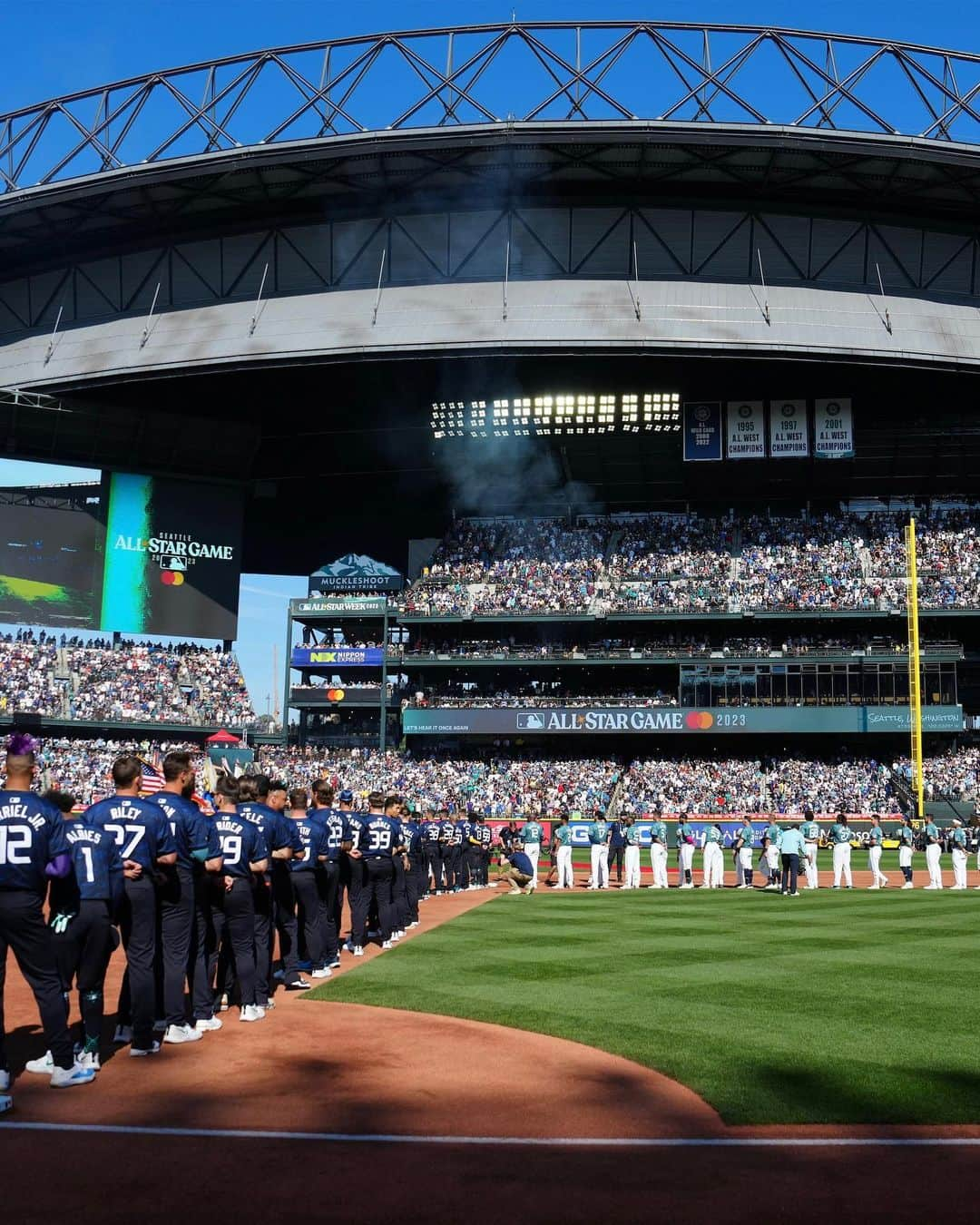 MLBさんのインスタグラム写真 - (MLBInstagram)「Thank you, Seattle!  Another incredible #AllStarGame experience in the books.」7月12日 13時31分 - mlb