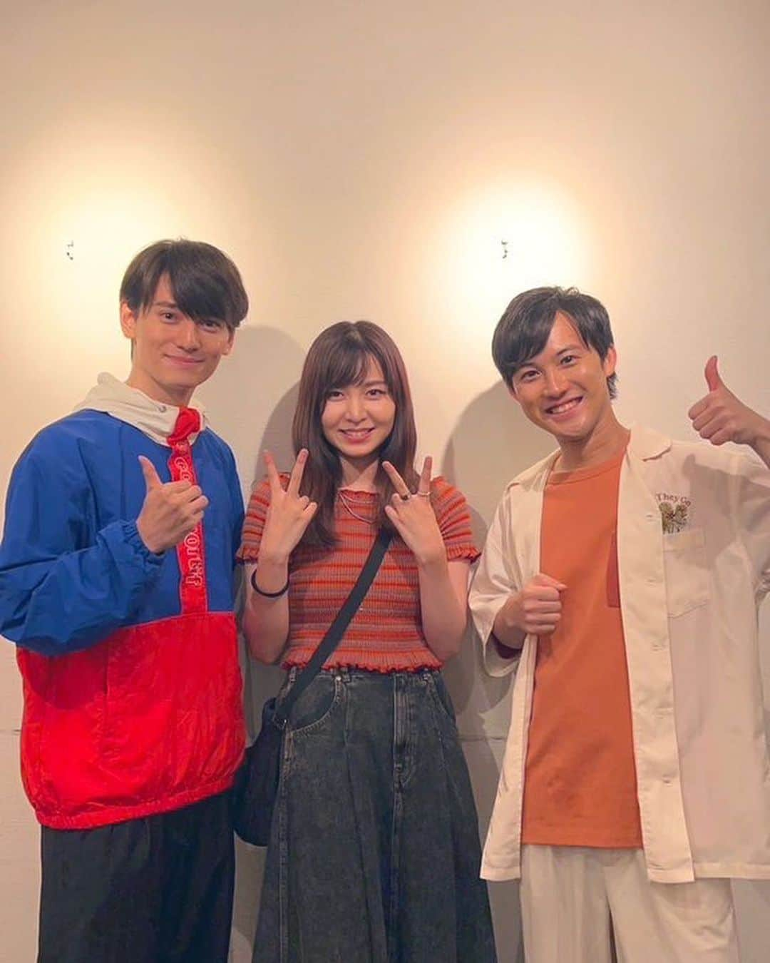 岩田華怜さんのインスタグラム写真 - (岩田華怜Instagram)「#岩田華怜フリーマーケット  改めて本当にありがとうございました。 私達が思っていた以上の大盛況となり、暑い中お待たせしてしまった皆さん本当にすみませんでした🙇‍♀️ 嬉しい嬉しい悲鳴でしたが、全てのお客様が快適に来店から退店までお過ごし頂けるよう、この反省は次のイベント企画に役立てたいと思います。それでも何時間も待って会いに来てくれた皆さん、本当にありがとうございました😭 ラインカットでお会いできなかった皆さんごめんなさい、、、 またこう言った機会を作れればなと思ってますので、その際は是非また検討して頂ければと思います😭  それにしても、本当に本当に楽しかったなあ。 気づいたら閉店まで一度もケータイを触れなかったし飲み食いも出来ないくらい本当に大盛り上がりで。 とっても嬉しかったです。  舞台の感想聞けたのも、会いたかったですと言って頂けたのも、心のこもったお手紙もプレゼントも、本当に全部嬉しかった。 こちらが元気をもらったイベントでした😂  色々あったけど、1年間デルフィー頑張ってよかったなあと本当に思えました。  このイベントがどうか、#舞台ハリポタ の今後を少しでも応援出来ていれば幸いです。 キャストスタッフ、現場で毎日闘っている本人たちはみんな、誠心誠意お客様に楽しんで頂く為に幕を開け続けてます。 そんなみんなの想いは、きちんとお客様に届いてるなと、今回のイベントで確信できて、それも本当に嬉しかったです。  これからも、私たちの魔法で、少しでも多くのお客様が笑顔になりますように。  本当に幸せな時間をありがとうございました😊  #岩田華怜 #渡邉聖斗 #橋本菜摘 #岡部雄馬 #デルフィー #スコーピウス #ローズ #クレイグ #フリーマーケット #舞台ハリポタ #舞台ハリーポッターと呪いの子 #harrypotterandthecursedchild⚡️#akb48 #akb #てれび戦士 #天才てれびくん #天才てれびくんmax #古着屋さん #古着 #原宿 #表参道 #原宿古着 #原宿古着屋巡り #ファッション #アパレル #コーディネート」7月12日 13時46分 - karen0513_