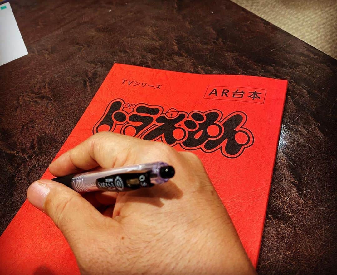 関智一のインスタグラム：「僕は今日もお金持ち🎵  #ドラえもん #スネ夫」