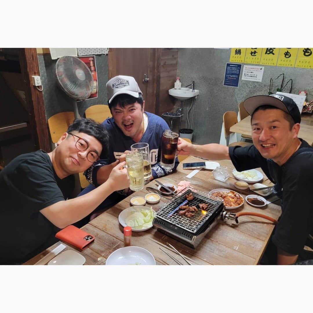 佐田正樹のインスタグラム：「暑すぎて体力奪われた日は焼き鳥焼き肉‼︎ 最高打ち上げー‼︎」