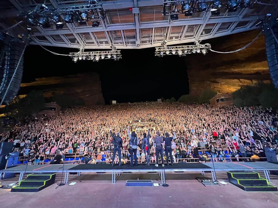 ロニー・ラドクのインスタグラム：「Red rocks this was a night to remember thank you so much.」