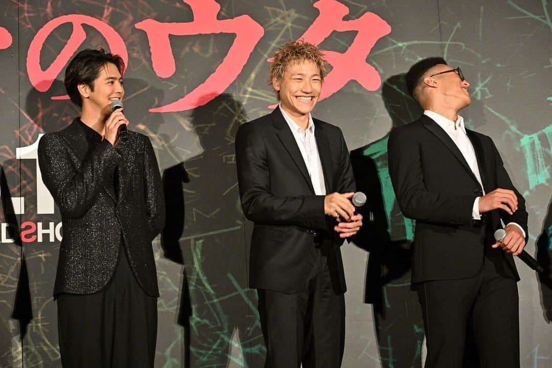 GENERATIONS from EXILE TRIBEのインスタグラム：「* * 🎬映画『#ミンナのウタ』完成披露試写会 8/11(金)全国公開‼️ * * 公開までは主題歌『#ミンナノウタ』を聴いて待っていてくださいね✨ * 🎧𝙎𝙩𝙧𝙚𝙖𝙢𝙞𝙣𝙜 / 𝘿𝙤𝙬𝙣𝙡𝙤𝙖𝙙 GENERATIONS.lnk.to/0710MNN_DLSTR * 🌏公式HP movies.shochiku.co.jp/minnanouta/ * #GENERATIONS  #GENE #ジェネ #GENE_集まれ騒げ繋がれ #DREAMERS @sana_minnanouta」