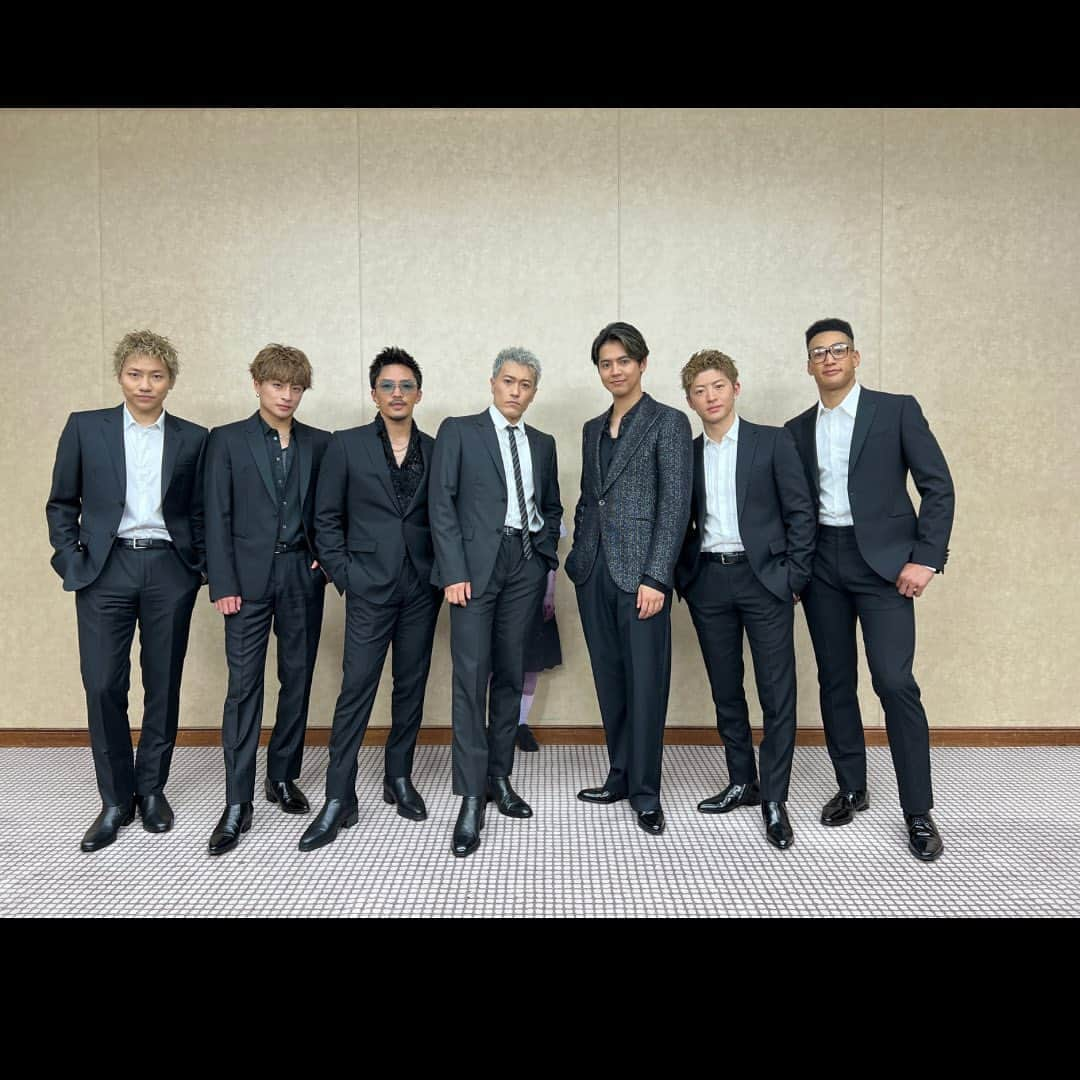 GENERATIONS from EXILE TRIBEさんのインスタグラム写真 - (GENERATIONS from EXILE TRIBEInstagram)「* * 🎬映画『#ミンナのウタ』完成披露試写会 8/11(金)全国公開‼️ * * 公開までは主題歌『#ミンナノウタ』を聴いて待っていてくださいね✨ * 🎧𝙎𝙩𝙧𝙚𝙖𝙢𝙞𝙣𝙜 / 𝘿𝙤𝙬𝙣𝙡𝙤𝙖𝙙 GENERATIONS.lnk.to/0710MNN_DLSTR * 🌏公式HP movies.shochiku.co.jp/minnanouta/ * #GENERATIONS  #GENE #ジェネ #GENE_集まれ騒げ繋がれ #DREAMERS @sana_minnanouta  @emporioarmani」7月12日 15時17分 - generations_official