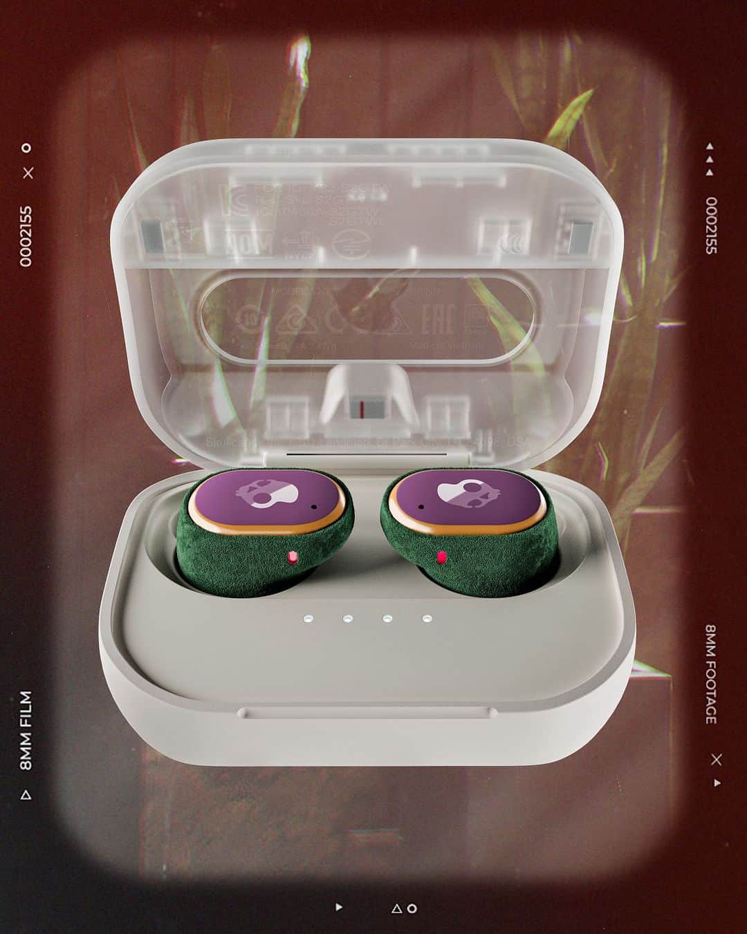 Skullcandy Japanのインスタグラム：「限定コレクション Haze Grind🌿 【特徴】 ・40時間バッテリー+急速充電 ・IP55等級の防水性・耐水性 ・Skull-iQ ボイスコントロール ・パーソナルサウンドby Mimi  公式サイトSkullcandy.jpにて明日までSUMMER SALE価格💀」