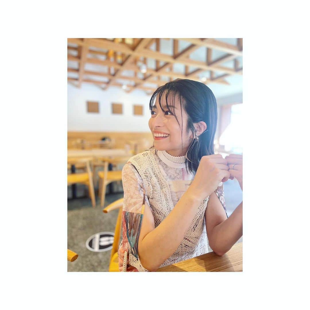 三倉茉奈さんのインスタグラム写真 - (三倉茉奈Instagram)「出演情報です。  明日7/13(木)のNHK「あさイチ」スタジオに出演します。 【愛でたいnippon 】コーナーも担当します。お茶🍵どころ静岡で見つけた素敵な新名物をご紹介。(2枚目は広大なお茶畑と📷) お楽しみに✨  ■NHK「あさイチ」  7/13（木）8:15〜9:55 https://www.nhk.jp/p/asaichi/ts/KV93JMQRY8/episode/te/Y3K9L2N1Q5/  #あさイチ #愛でたいnippon #静岡 #静岡茶」7月12日 16時30分 - mana_mikura_official