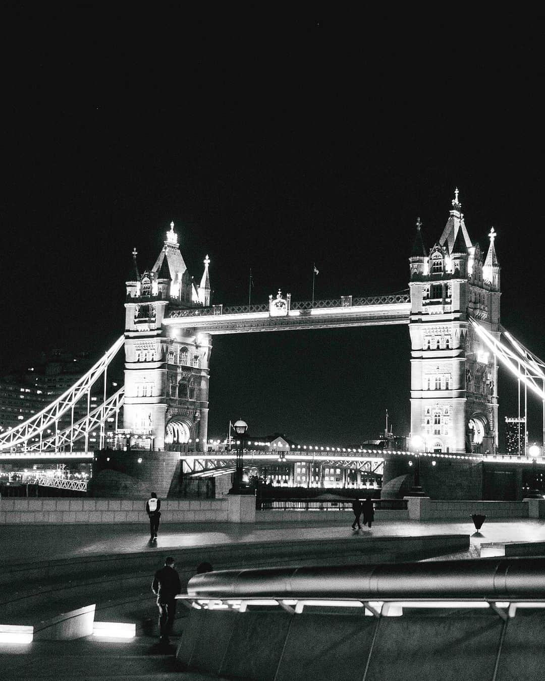 八代健さんのインスタグラム写真 - (八代健Instagram)「Throw back to London days🇬🇧 #uk #london #timberland #londontowerbridge」7月12日 16時54分 - kenyashiro