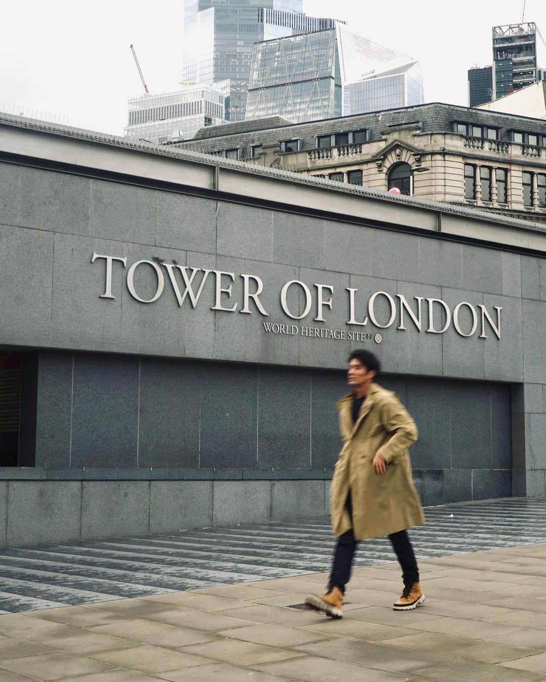 八代健さんのインスタグラム写真 - (八代健Instagram)「Throw back to London days🇬🇧 #uk #london #timberland #londontowerbridge」7月12日 16時54分 - kenyashiro