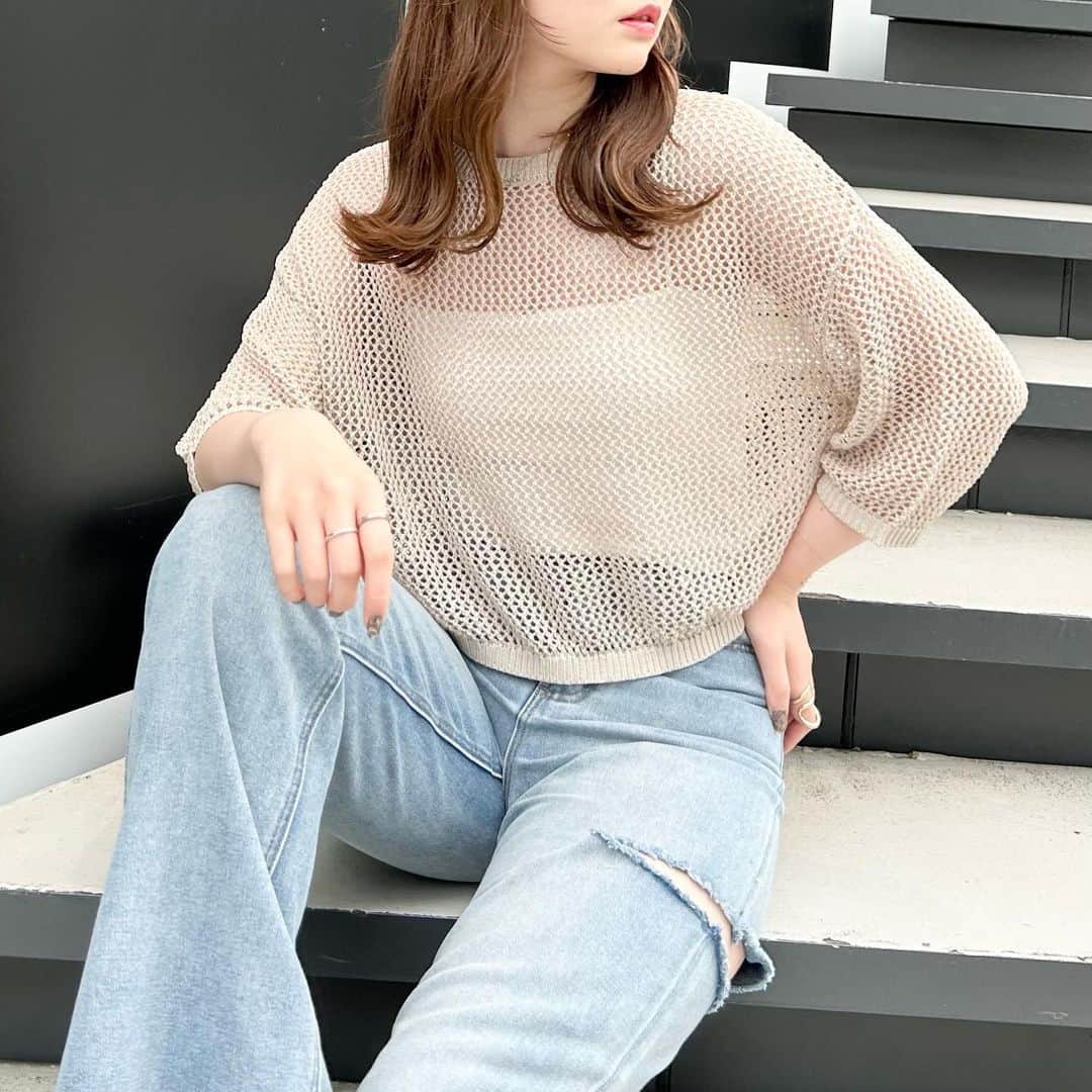 のインスタグラム：「【new arrival♡】 ⁡ ⁡ ⁡ WEB限定アイテム🫶🏻 ⁡ ⁡ ■7Gメッシュショートニット #1231-900503 ¥3,850 (tax in) 4カラー ⁡ ⁡ ⁡ 大活躍間違いなしの新作メッシュニット♡ ⁡ 細かめのメッシュとゆったりとしたシルエットなので コーデをこなれた印象に仕上げてくれます◎ ⁡ ベージュとピンクのカラーは 細かいラメ入りでさらにアクセントに。 ⁡ ⁡ ⁡  ┈┈┈┈┈┈┈┈┈┈┈┈┈┈┈┈┈ ┈┈┈┈┈┈ ⁡ ⁡ 〈INGNIコーデを大募集♡〉 @ingnistoreと#ingniコーデ のタグをつけて投稿していただいた方の中から、随時公式アカウントにてご紹介させていただきます‼︎ ⁡ ⁡ ⁡ #INGN I#ingni #fashion #2023 #ss #오오티디 #패션#穿配不重样#夏 #夏コーデ #デートコーデ #ファッション #トレンド #大人カジュアル #カジュアルコーデ  ⁡ ⁡ 　 　 　　　 ⁡」