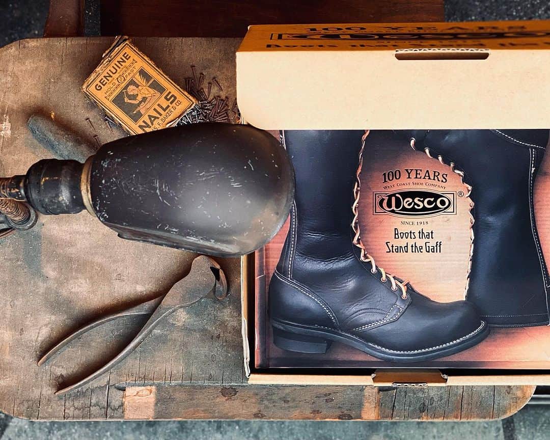 のインスタグラム：「WESCO 100th Anniversary Book "Boots that Stand the Gaff"  #westcoastshoecompany #wesco #wescoboots #boots #since1918 #100YEARS #oregon #portland #scappoose #madeinUSA🇺🇸 #cyclemanbooks #japan #osaka #wescojapan #tokyo #wescoebisu #wescosetagaya」