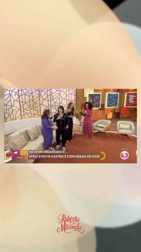Roberta Mirandaのインスタグラム：「Look que deu o que falar !! Só que o programa em si é ótimo!!」