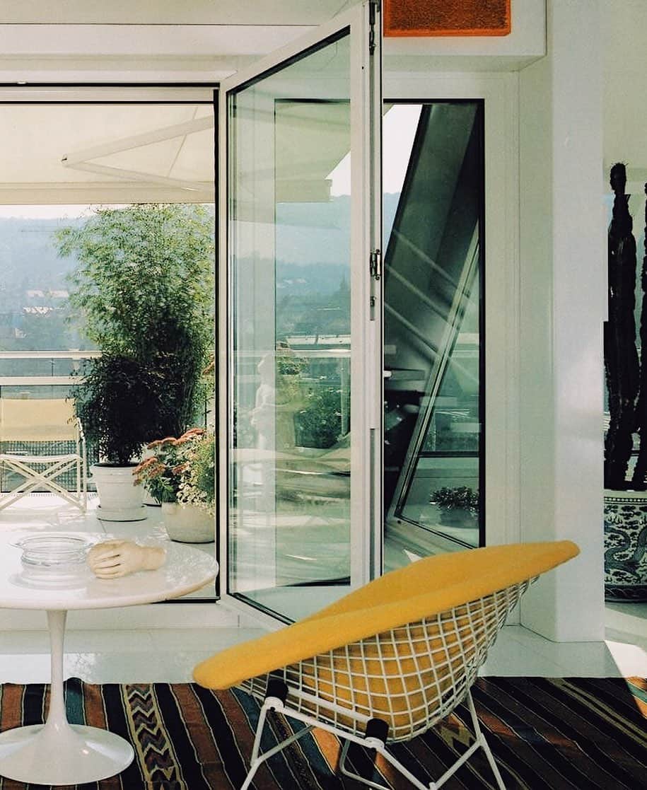 Meganのインスタグラム：「Rooms by Design, 1989 ⚡️ . . . . #interiordesign #homedecor #worldofinteriors #architecturaldigest」