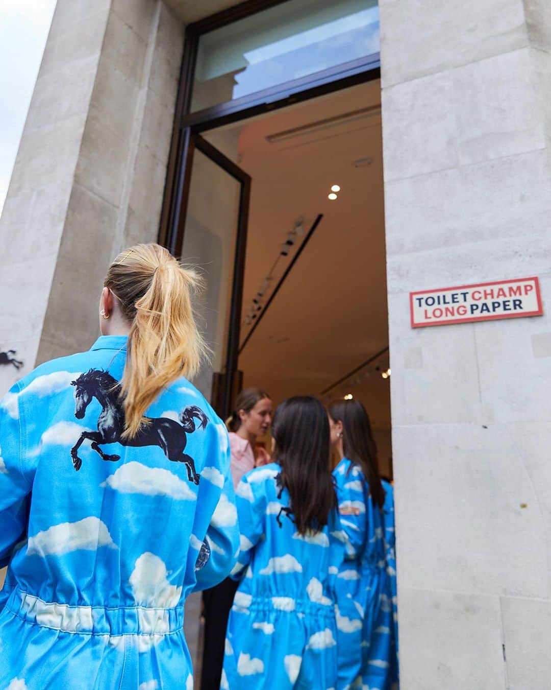 Longchampのインスタグラム：「London, are you ready for #LONGCHAMPxTOILETPAPER?  #PopRevolution #LongchampLondon」