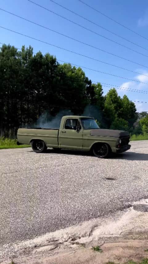 Classics Dailyのインスタグラム：「Credit @_prodigy.tv / pt183  _ #Classic #classics #Classiccar #classiccars #americanmuscle #Musclecar #Musclecars #car」