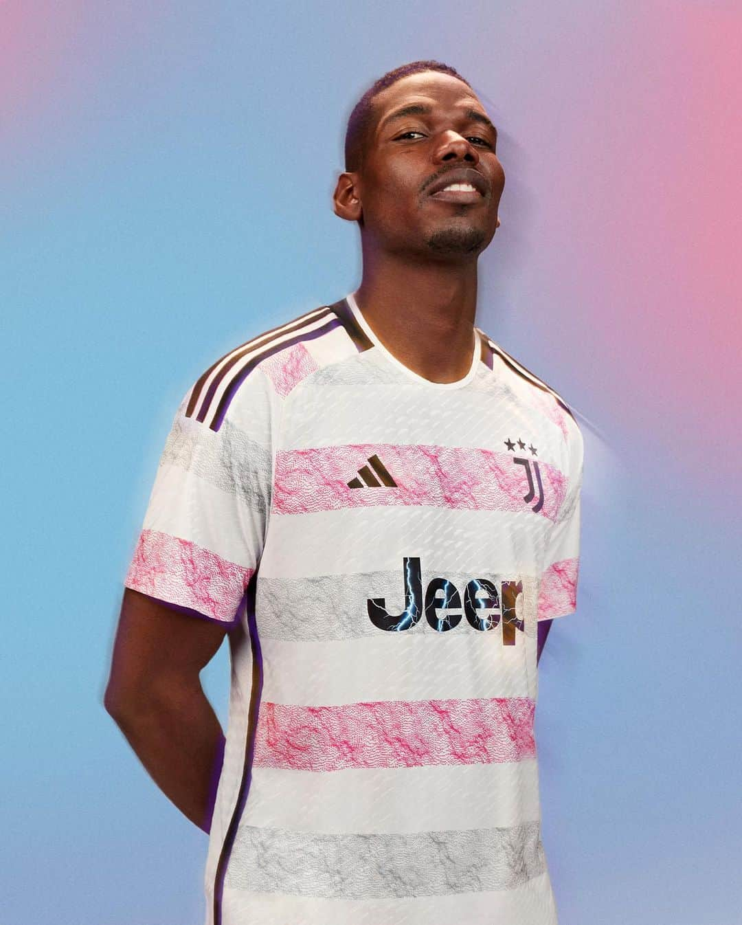 ポール・ポグバさんのインスタグラム写真 - (ポール・ポグバInstagram)「📸🅿️🅿️🍬 @juventus x @adidasfootball #createdwithadidas」7月13日 3時57分 - paulpogba