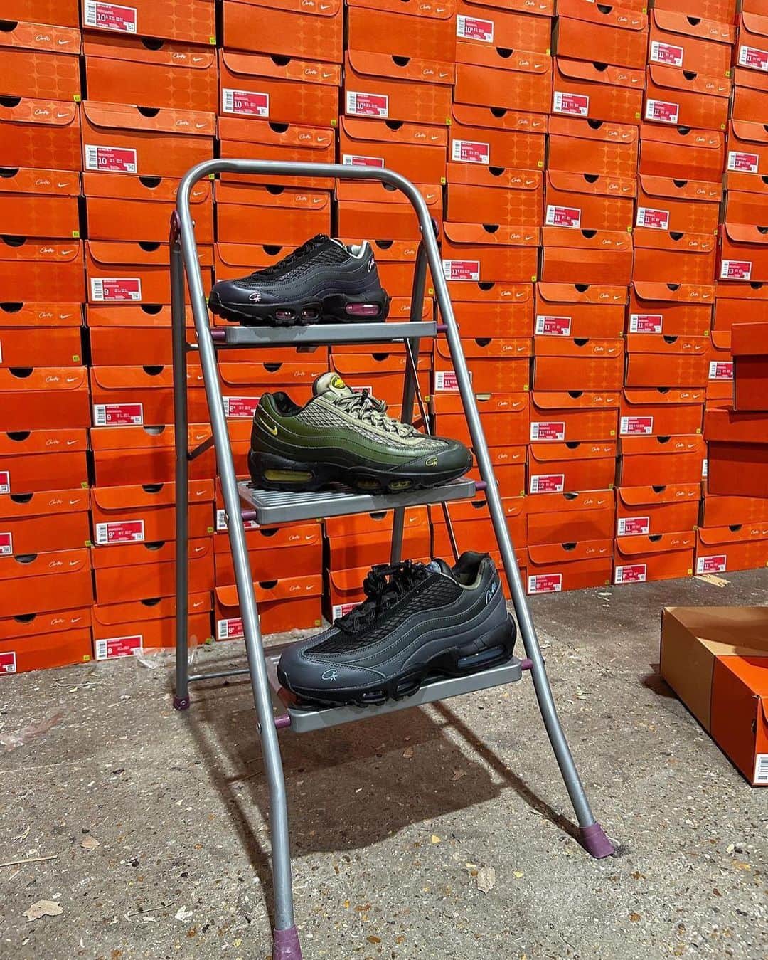Nice Kicksさんのインスタグラム写真 - (Nice KicksInstagram)「Corteiz founder @clint419 announced that canceled bot orders of the Corteiz x Nike Air Max 95 will be available for purchase this Saturday, 7/15 in London 🏴󠁧󠁢󠁥󠁮󠁧󠁿✔️ Location TBD @nicedrops」7月13日 4時22分 - nicekicks