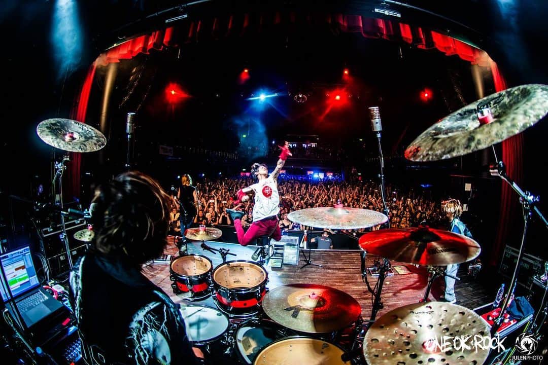 Taka さんのインスタグラム写真 - (Taka Instagram)「Thank you Zurich 🇨🇭 And really sorry about got cancelled MUSE show 😞 @julenphoto」7月12日 19時25分 - 10969taka
